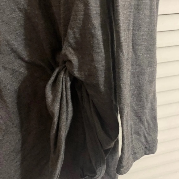 Long sleeve grey top with cold shoulder - Picture 3 of 3